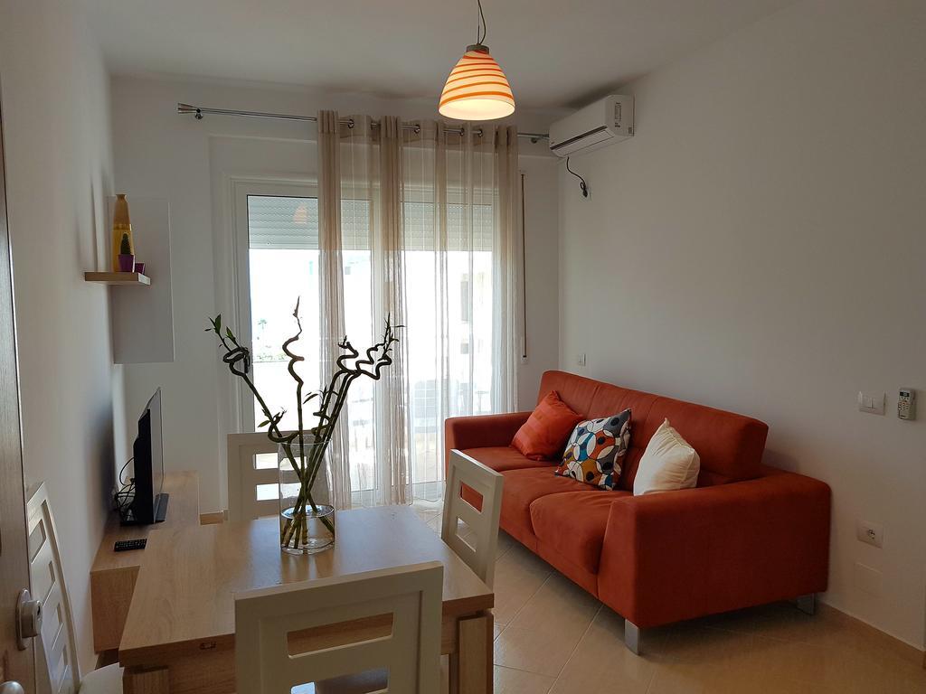 Flori Beach Apartment ราดฮีมือ ภายนอก รูปภาพ